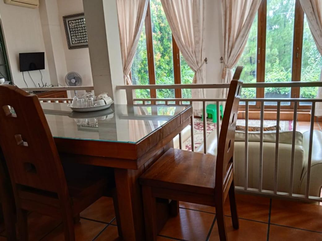 Villa Gathering Yuni Syahla Citaringgul Ngoại thất bức ảnh