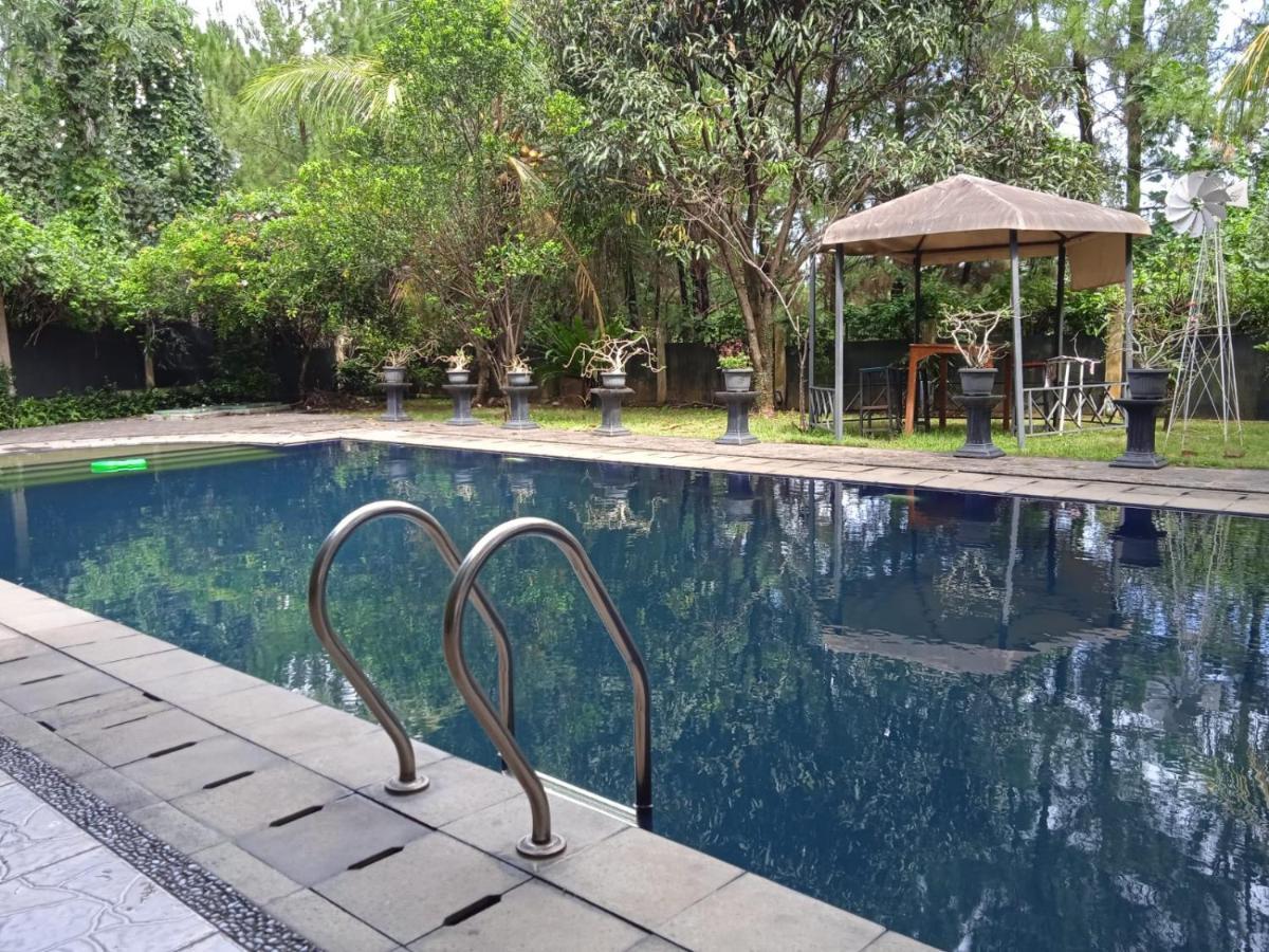 Villa Gathering Yuni Syahla Citaringgul Ngoại thất bức ảnh